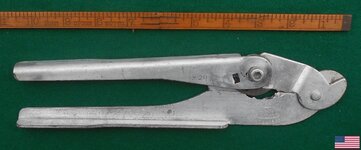 Ideal 45-079 BX cable cutter pliers (patent 2246350) 010625 01.jpg
