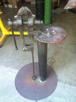 post vise stand.jpg