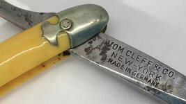 Vom Cleff & Co. (New York NY) straight razor (ebay 285131513692 01).jpg