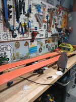skis.jpg