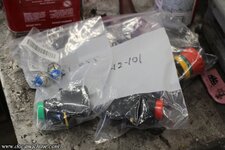 buttonz01.jpg