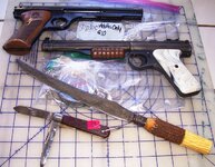ES1-b-BB-Pel-pistols-knives.jpg