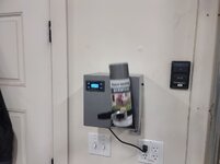 shaker89.jpg shaker89.jpg