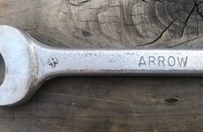Arrow wrench with asterisk (d42jeep 02).jpg