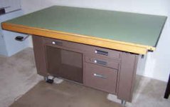 149-desk.jpg