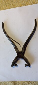 Eyelet Pliers 1.jpg Eyelet Pliers 1.jpg