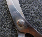Shears2R.jpg Shears2R.jpg