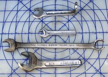Coleman Lantrn wrenches 200 220 quick light.jpg