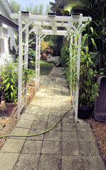 Side Yard Walkway 1.jpg Side Yard Walkway 1.jpg