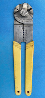 AMP 4911 strip-crimp - Side a.jpg