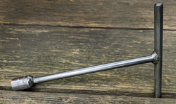WF-15 T-handle.png