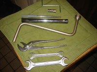 bmw_tools2.jpg bmw_tools2.jpg
