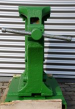 Huge floor vise4.jpg