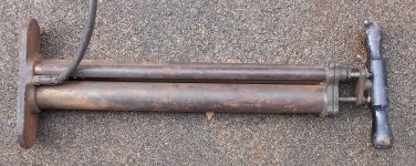 Judd & Leland tire pump 102525.jpg