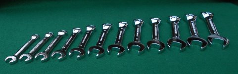 DuraTech DTSCW12M 12 pc metric comb wrench set 121225 08 (resize).jpg