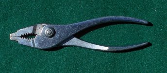 Crescent L26 slip-joint pliers 040826 03.jpg