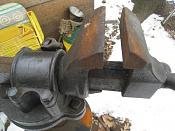 Holland Bicycle- Bench vise.jpg