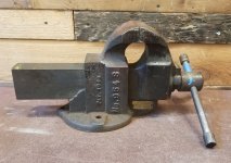 Parker 954 4 in vise (earthwise 116646 060826 01).jpg