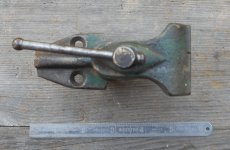 small green bench vise 110323 03.jpg