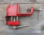 small bench vise ca. 1965 02.jpg