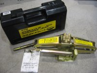 kyb-hydraulic_scissor_jack_kjz008.jpg