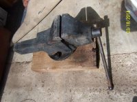 Hollands RR Vise.jpg