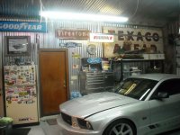 mustang garage 027.jpg