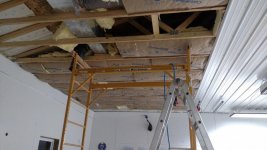 ceiling2.jpg