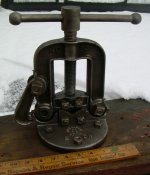 AmericanScaleNo3PipeVise1.JPG