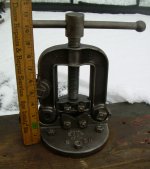 AmericanScaleNo3PipeVise2.JPG