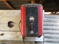 oldbatterycharger_zps725f2ba5.jpg
