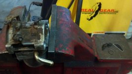 free tractor carb.jpg