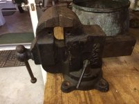 Antique vise.jpg