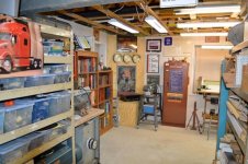 SE corner showing bookcase and sump enclosure 03.jpg