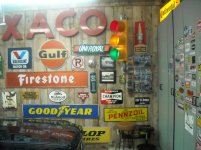 mustang garage 033.jpg