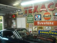 mustang garage 034.jpg