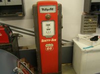 gas pump wayne 70.jpg