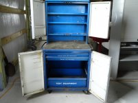 auction shelves 017.jpg