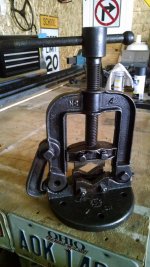 pipe vise.jpg