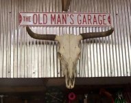 SKULL SHOP.JPG