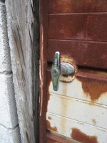 Garage-door-handle.jpg