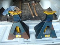 Walker jackstands 01 (Medium).jpg