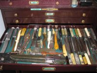 KnifeCabinets 003.jpg