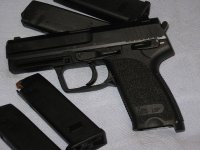 H&K USP 40.jpg H&K USP 40.jpg