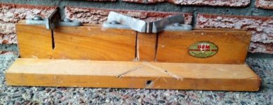 Manual Mitre Box 1A.jpg