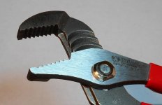 Wilde G270P.NP 7 in. groove-joint angle-nose pliers 02.jpg