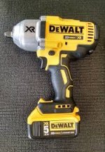 dewalt.jpg