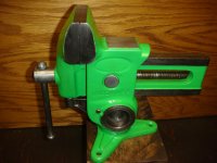 Versa Vise green 001.jpg