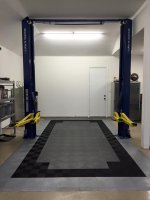 Garage1.jpg