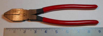 Wilde G6360P.NP 9 in linemans pliers 01.jpg